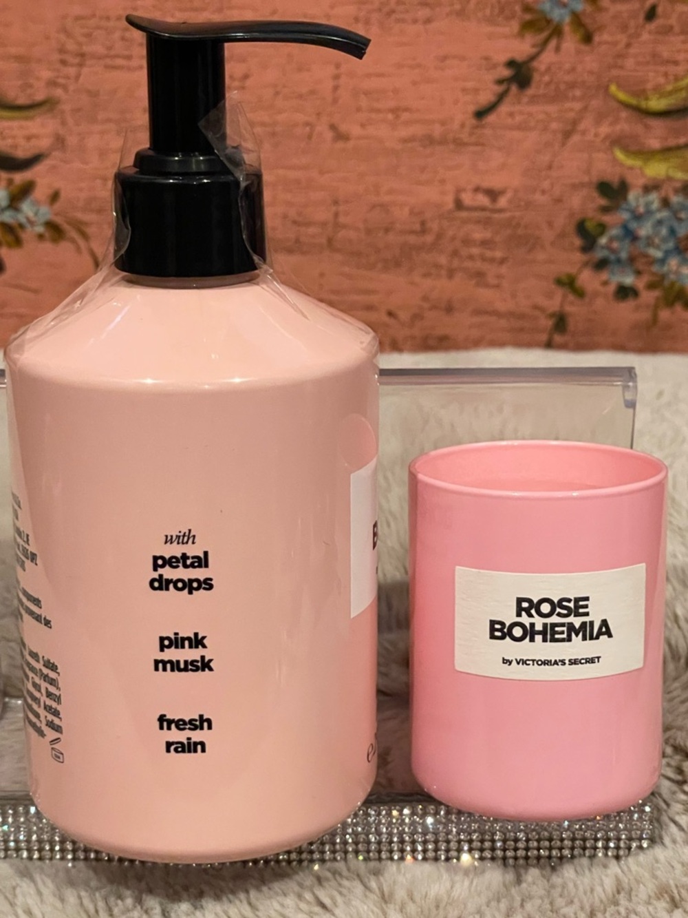 Victoria's Secret Rose Bohemia Pink Liquid Hand Wash and Candle - Picture 3 of 5